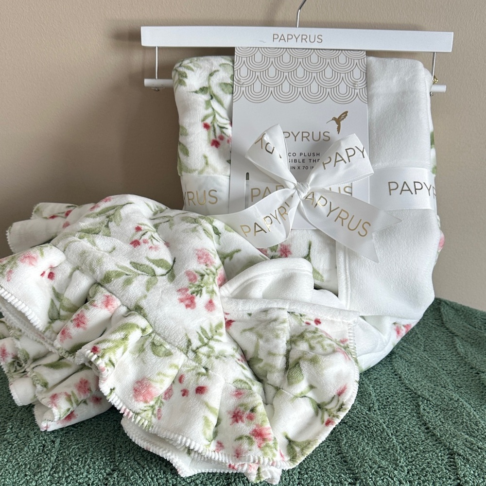 Papyrus Coco Plush Reversible Throw Ruffle White Pink & Green Floral NEW!